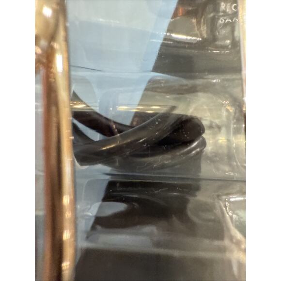 Tweezerman Curl 38° Lash Curler – Rose Gold Eyelash Curler for Almond Eyes - Picture 3 of 3